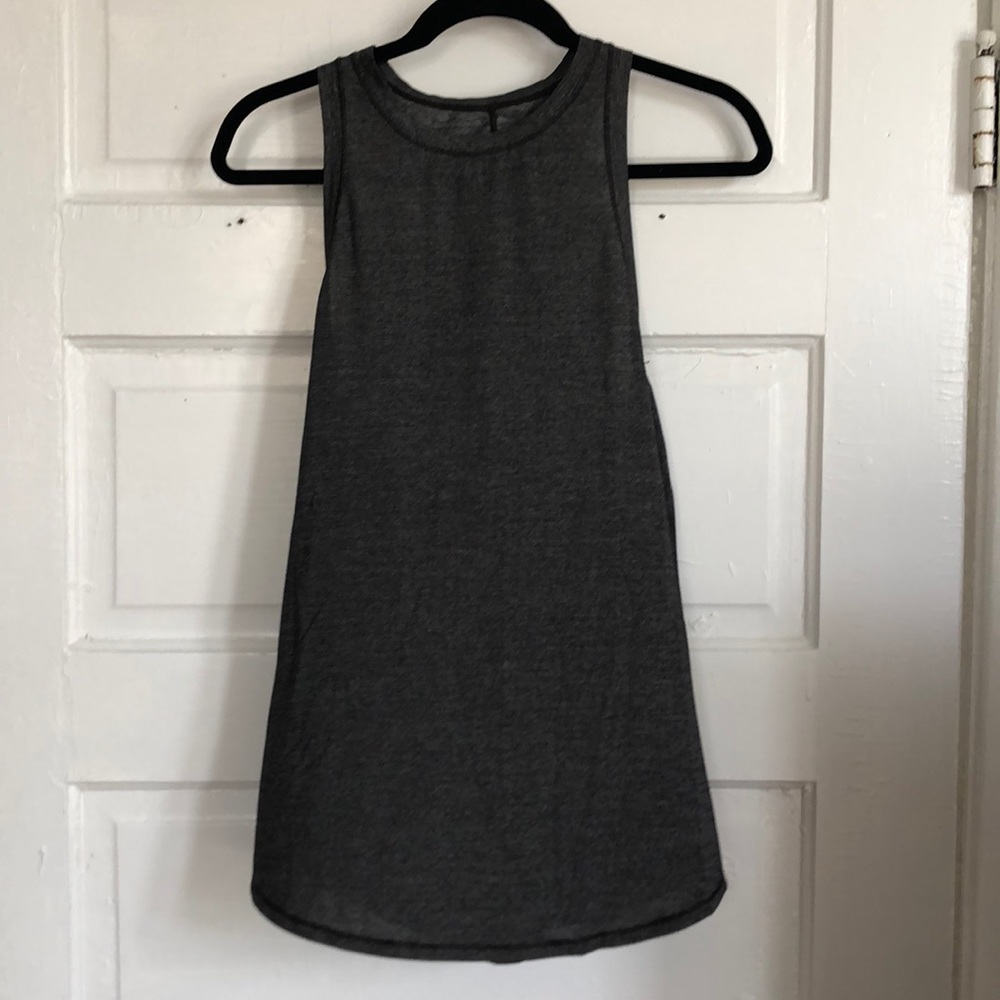 Lululemon top